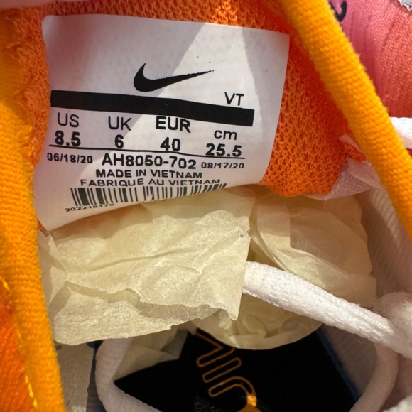 Nike Airmax 270- Gradient University Gold - Picture 6 of 6
